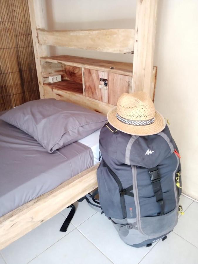 Barracuda Beach Hostel Amed Eksteriør billede