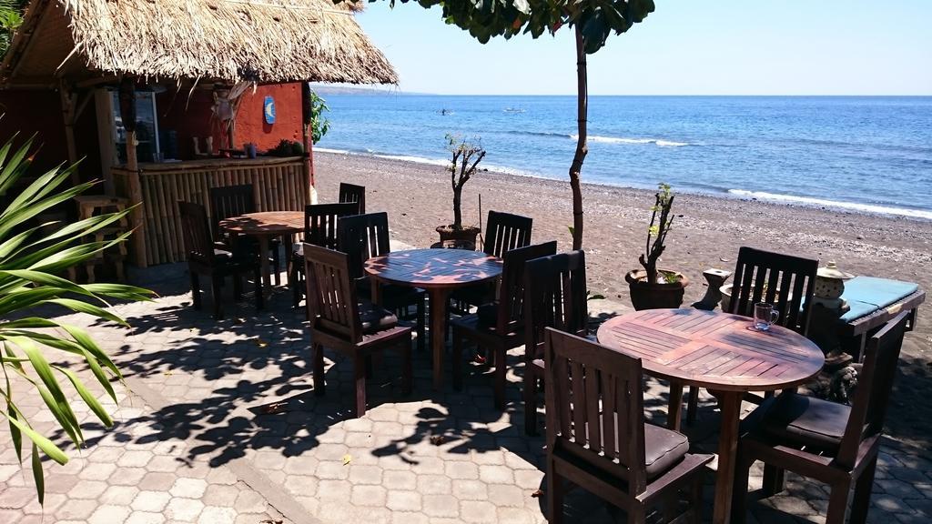 Barracuda Beach Hostel Amed Eksteriør billede