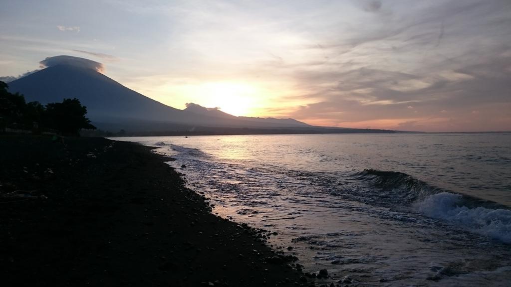 Barracuda Beach Hostel Amed Eksteriør billede