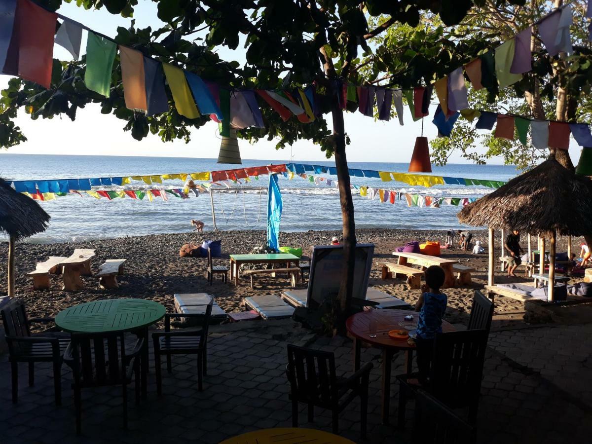 Barracuda Beach Hostel Amed Eksteriør billede