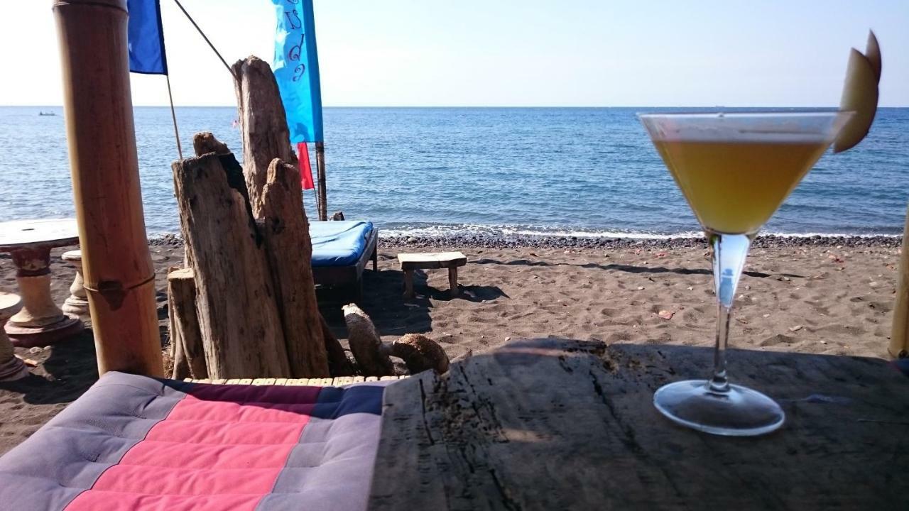 Barracuda Beach Hostel Amed Eksteriør billede